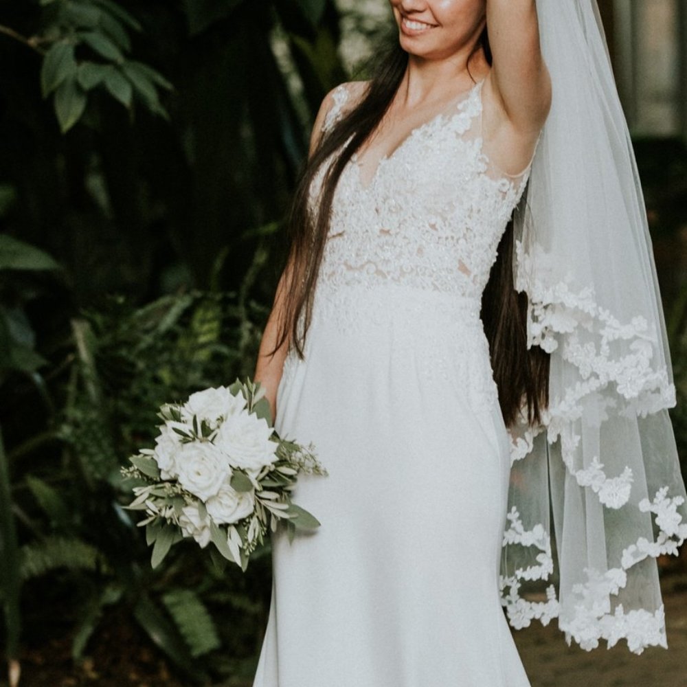 Wedding Dress (Size 4) & Veil